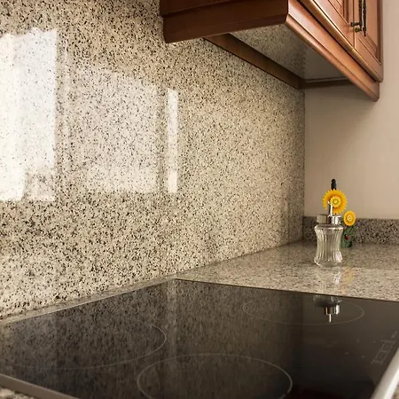 Jolie Apartments *